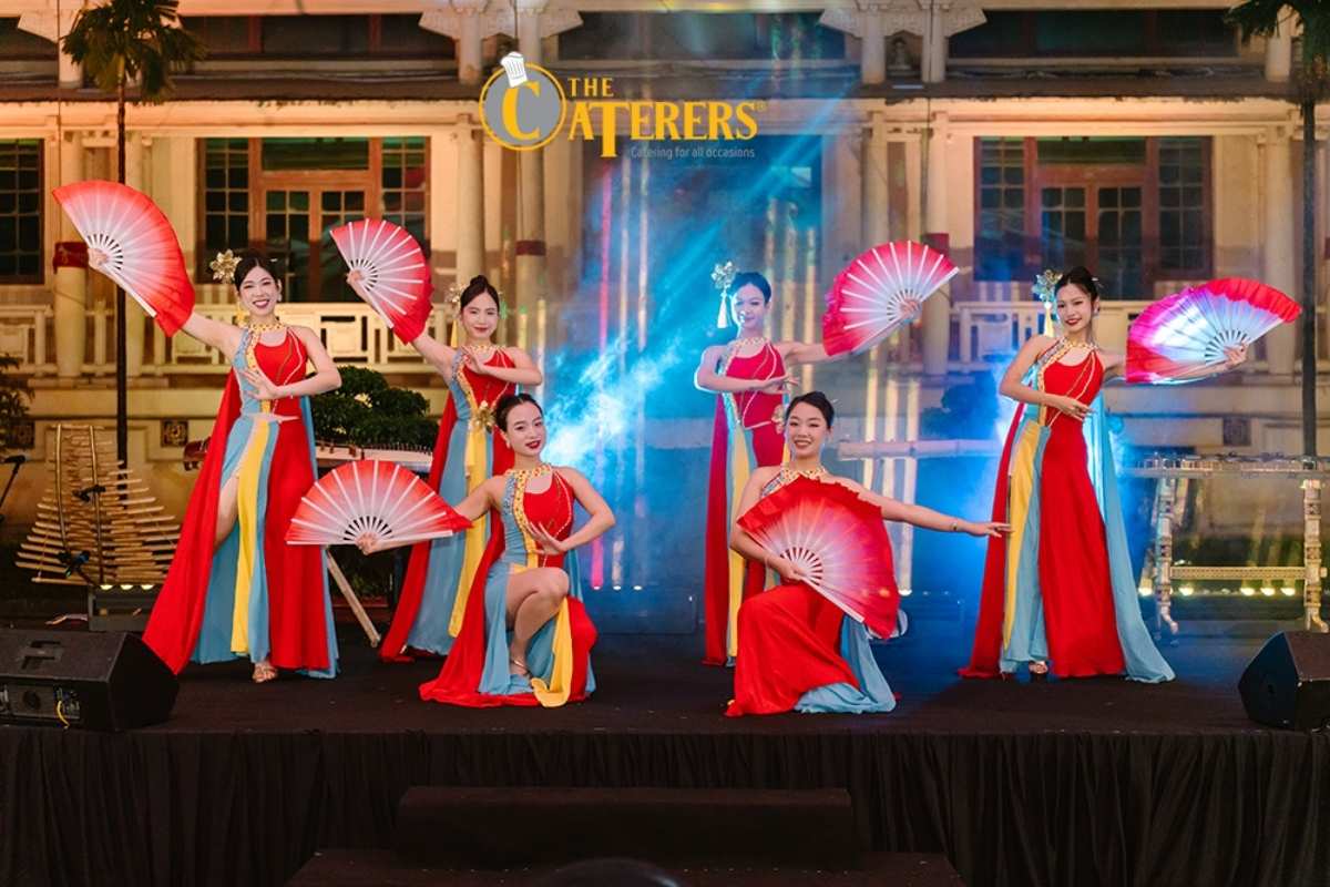 lý do đặt tiệc tất niên sớm để có thời gian lên chương trình