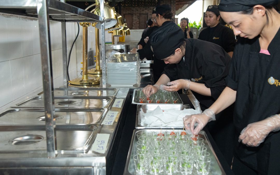 AIS Saigon Và The Caterers Trở Thành Đối Tác Trường Học Đầu Tiên Tham Gia Mạng Lưới Quyên Góp Thực Phẩm Của VietHarvest