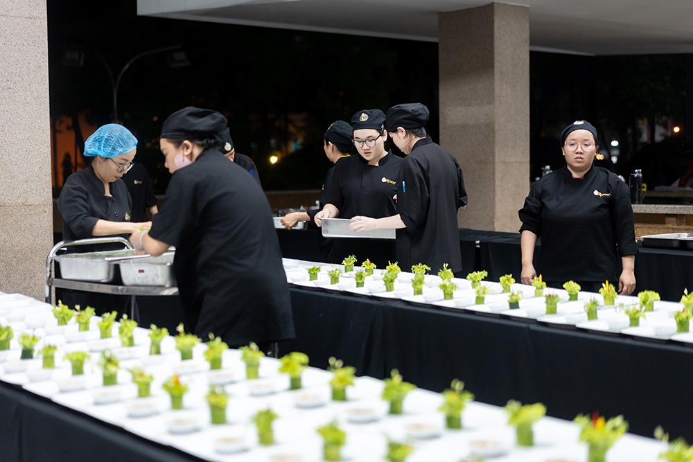 Thực đơn tiệc cưới tại nhà ngon miệng, sang trọng cùng The Caterers