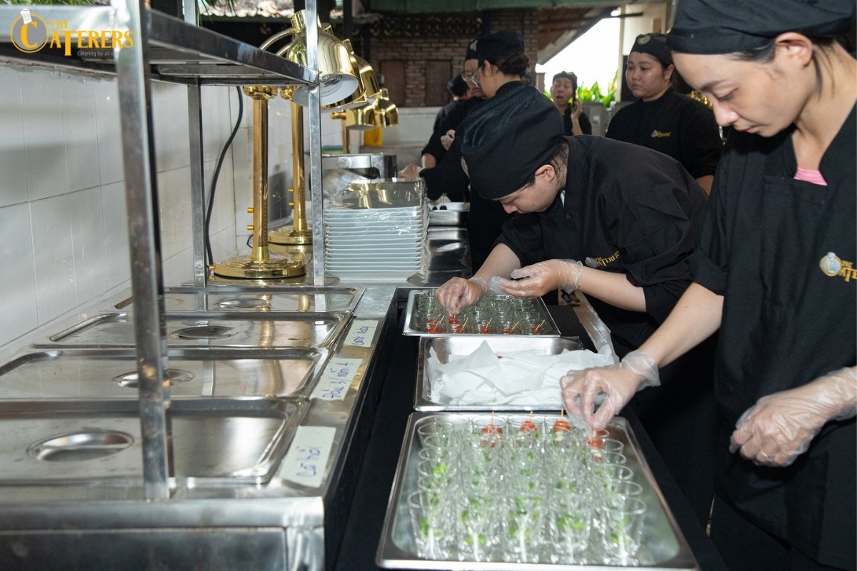 The Caterers: Người bạn đồng hành cho bữa tiệc tại nhà hoàn hảo