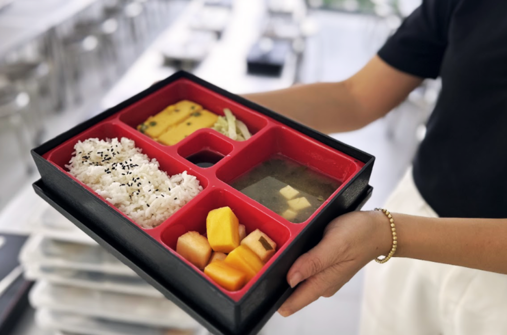 Cân Bằng Giữa Món Thanh Mát Và Đủ Năng Lượng