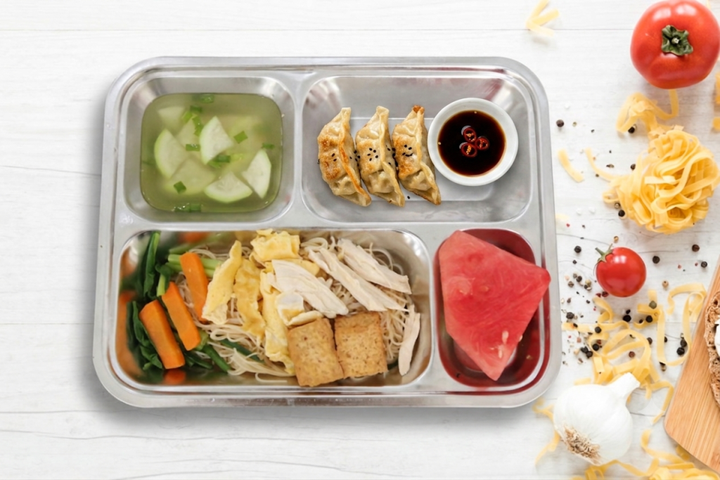 Miến Gà Nấm + Trái Cây Tươi