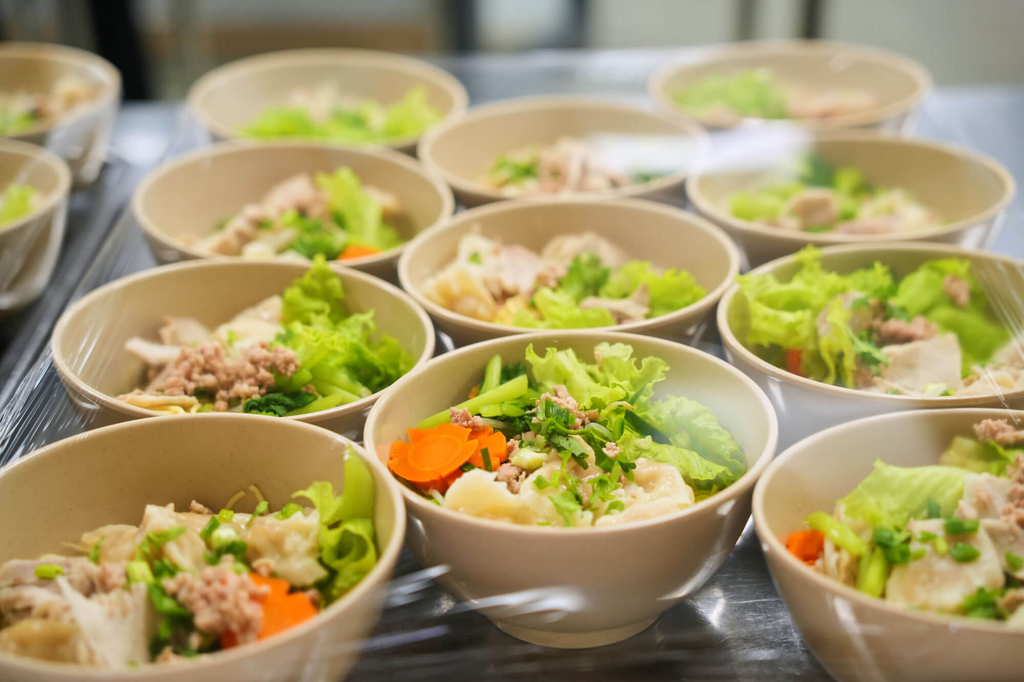 How to Apply the Nutrition Pyramid to School Menus