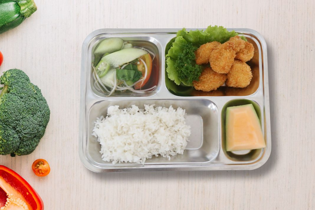 What Is a Day-Boarding Meal Plan?